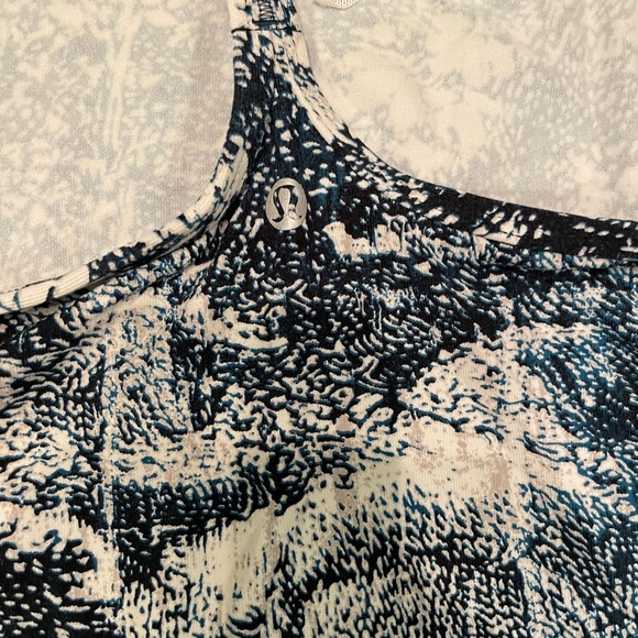 Lululemon flow y tank - Picture 2 of 5